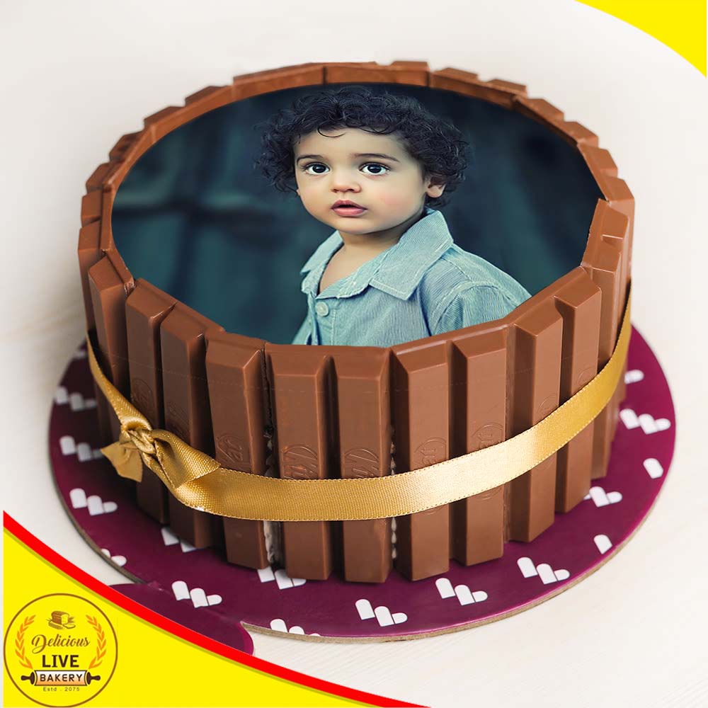 Order Premium Kitkat Cake online | free delivery in 3 hours - Flowera