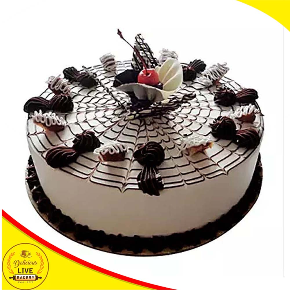 Order Half Kg Heart embedded black forest round cake at ₹599 Online From  Unrealgift